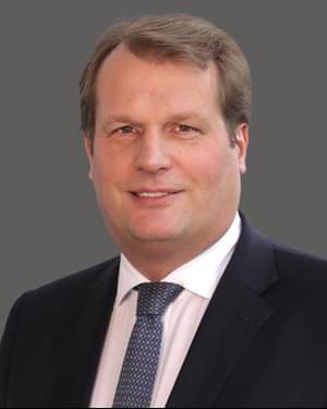 Portrait Christian Toben, Head of Financial Institution