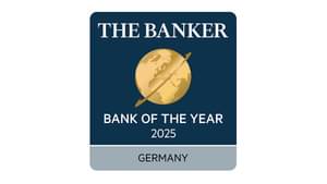 Die Abbildung zeigt den - The Banker - Bank of the Year 2025 - Award