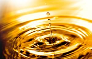 Diesel Öl Tropfen, Säule, Spritzer